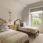 Вилла Beaumont Exquisite Lakeland House, Sleeps 10 Уиндермир