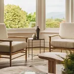 Beaumont Exquisite Lakeland House, Sleeps 10