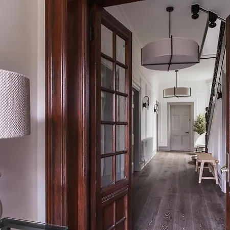 Villa Beaumont Exquisite Lakeland House, Sleeps 10