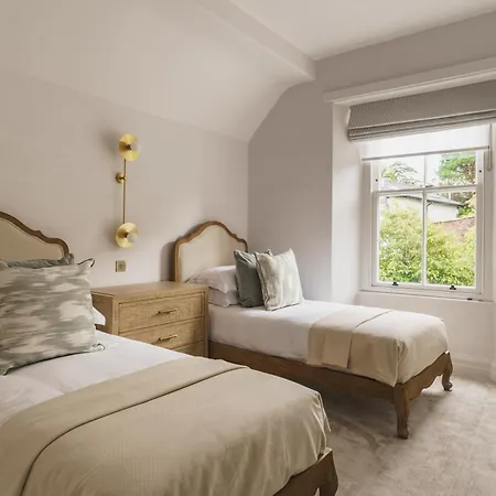 Вилла Beaumont Exquisite Lakeland House, Sleeps 10 Уиндермир