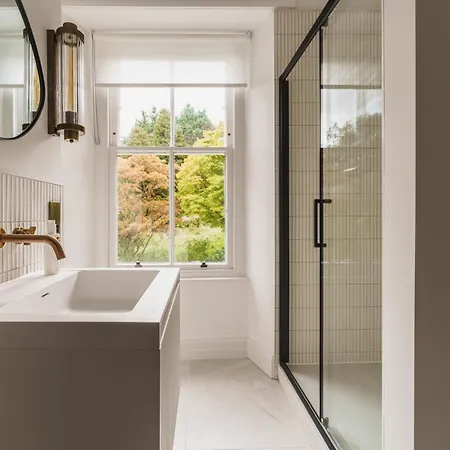 Вилла Beaumont Exquisite Lakeland House, Sleeps 10 Уиндермир
