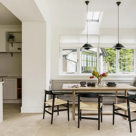 Beaumont Exquisite Lakeland House, Sleeps 10 Villa *