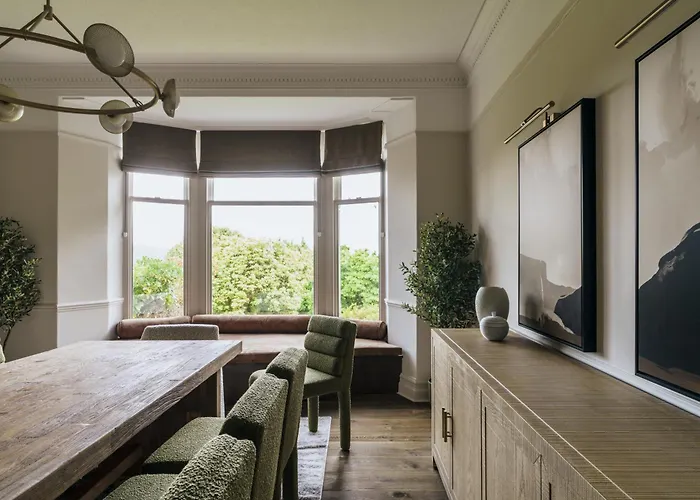 Beaumont Exquisite Lakeland House, Sleeps 10 ويندرمير