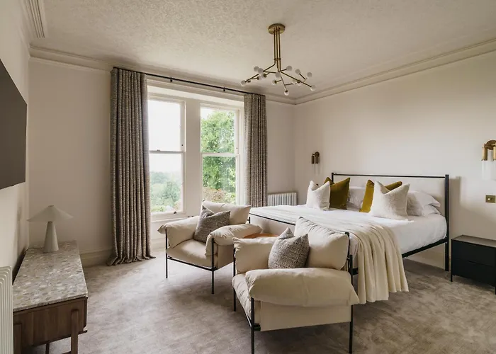 Beaumont Exquisite Lakeland House, Sleeps 10 * ويندرمير