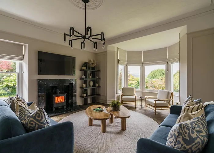 Beaumont Exquisite Lakeland House, Sleeps 10 Villa *