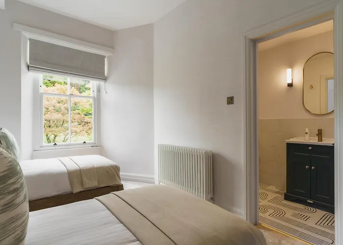 Beaumont Exquisite Lakeland House, Sleeps 10 ويندرمير