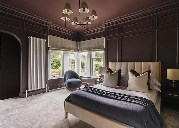 Beaumont Exquisite Lakeland House, Sleeps 10 * ويندرمير