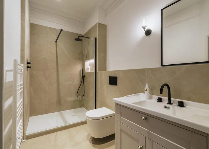 Beaumont Exquisite Lakeland House, Sleeps 10