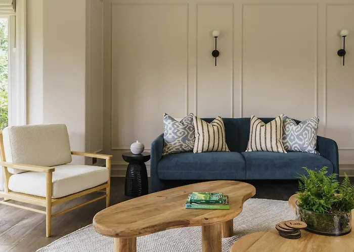 Villa Beaumont Exquisite Lakeland House, Sleeps 10