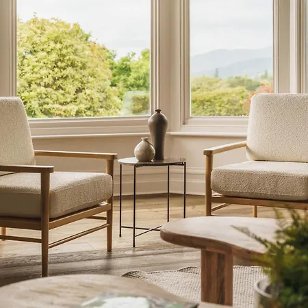 Beaumont Exquisite Lakeland House, Sleeps 10